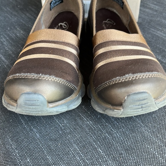 Easy Spirit Respect It Slip On Size 9 Narrow - Picture 5 of 9